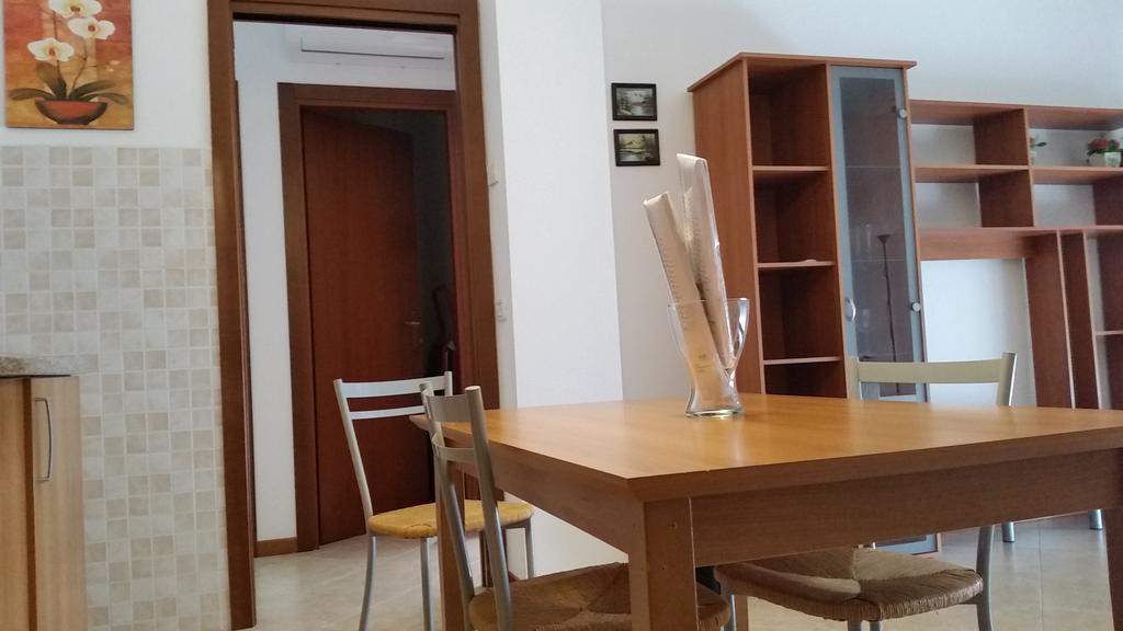 Bilocale Via Imola 4 Lägenhet Verona Exteriör bild