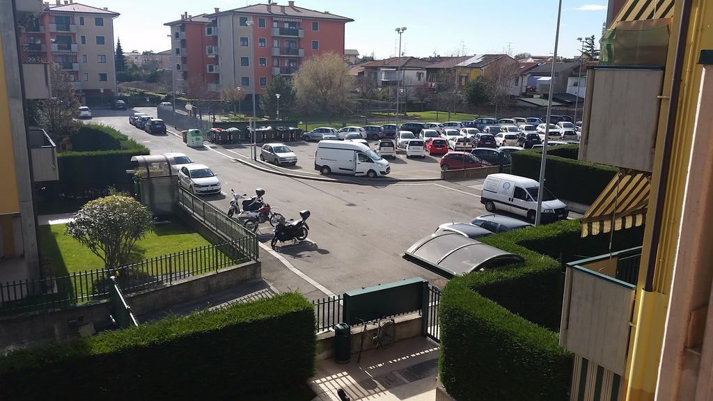 Bilocale Via Imola 4 Lägenhet Verona Exteriör bild