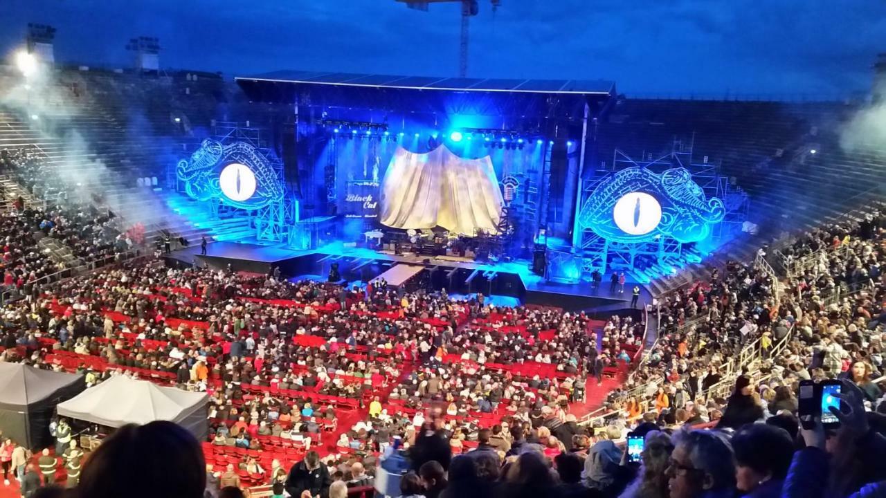 Bilocale Via Imola 4 Lägenhet Verona Exteriör bild